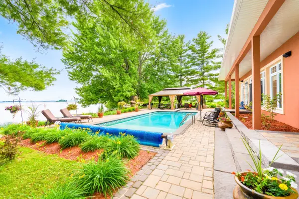 20236 COUNTY ROAD 2 RD, South Glengarry, ON K0C 2E0