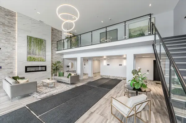35 Kingsbury SQ #121, Guelph, ON N1L 0J4