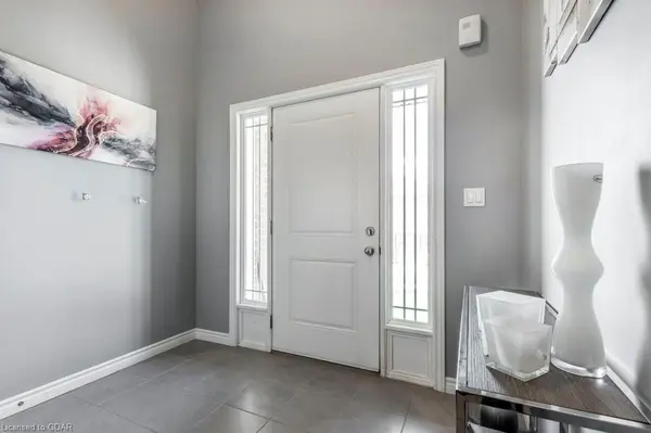 122 Summit Ridge DR, Guelph, ON N1E 0M8