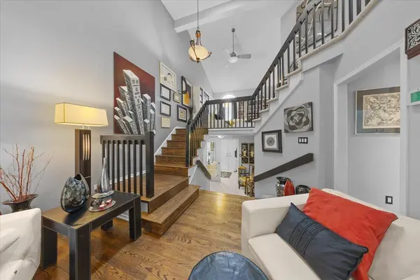 24 HACKETT ST, Hunt Club - Windsor Park Village And Area, ON K1V 0P7