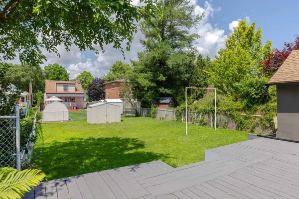 5701 Dorchester RD, Niagara Falls, ON L2G 5S5