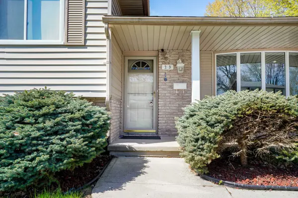 23 Fox Mill CRES, London South, ON N6J 2B3