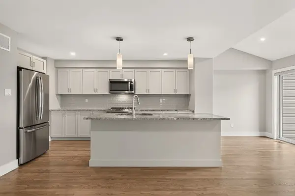 308 Proud Walk DR, Stittsville - Munster - Richmond, ON K2S 2L6
