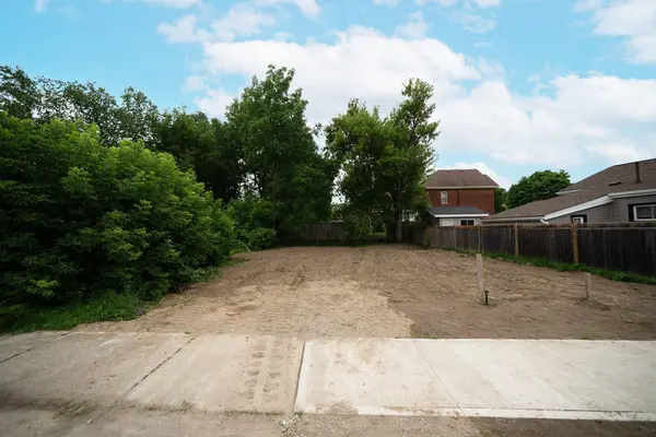 145 Catharine AVE, Brantford, ON N3T 1J1
