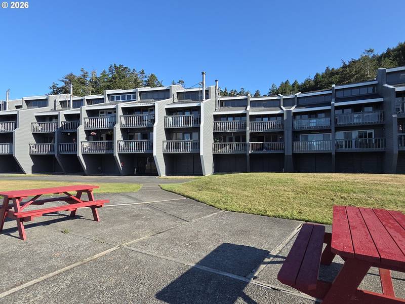 94304 WEDDERBURN LOOP #414, Gold Beach, OR 97444