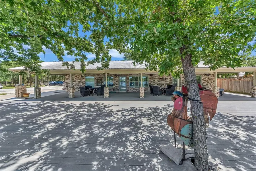566 Selma Road, Bowie, TX 76230