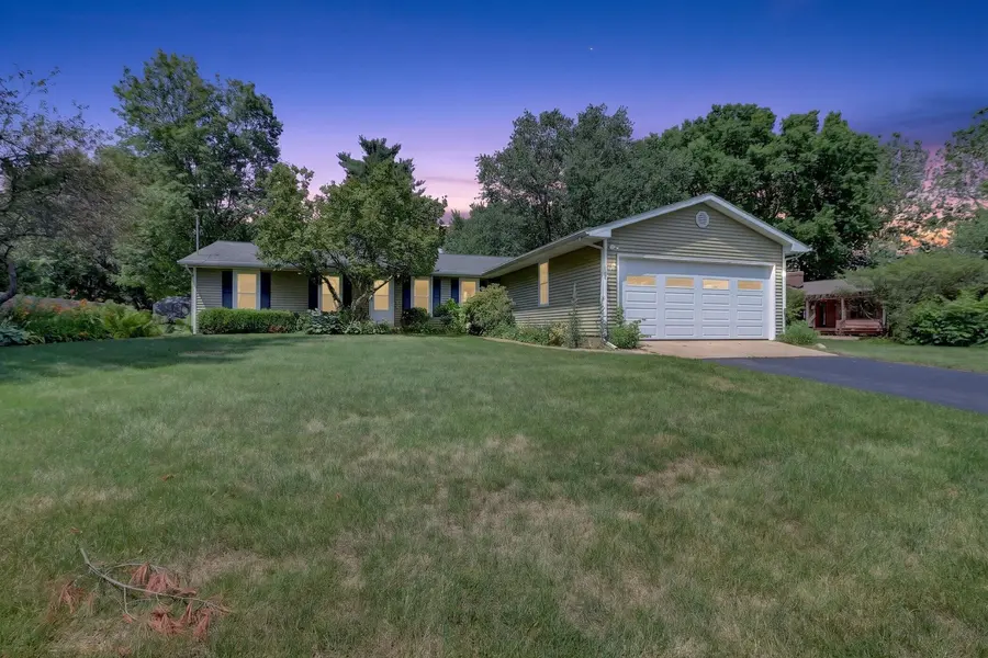 7643 Kilowatt DR, Comstock Twp, MI 49048