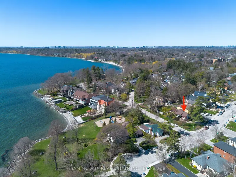 62 Maple AVE S, Mississauga, ON L5H 2R6