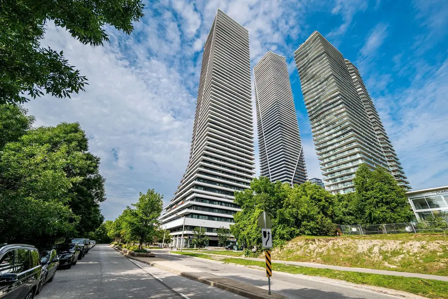 20 SHORE BREEZE DR #1008, Toronto W06, ON M8V 0C7