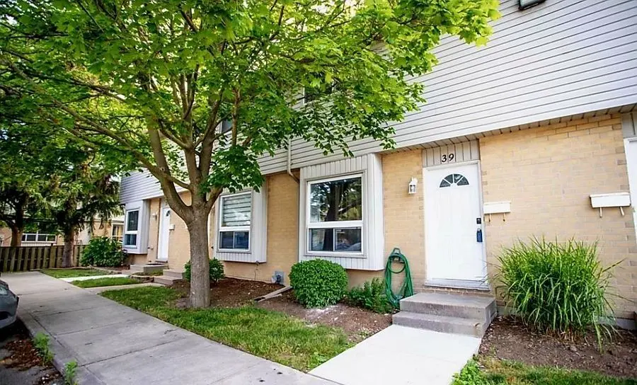 577 Third ST #39, London East, ON N5V 4B9