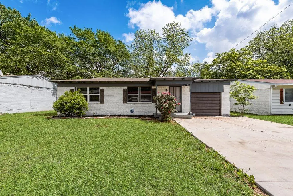 1528 Valley View Street, Mesquite, TX 75149