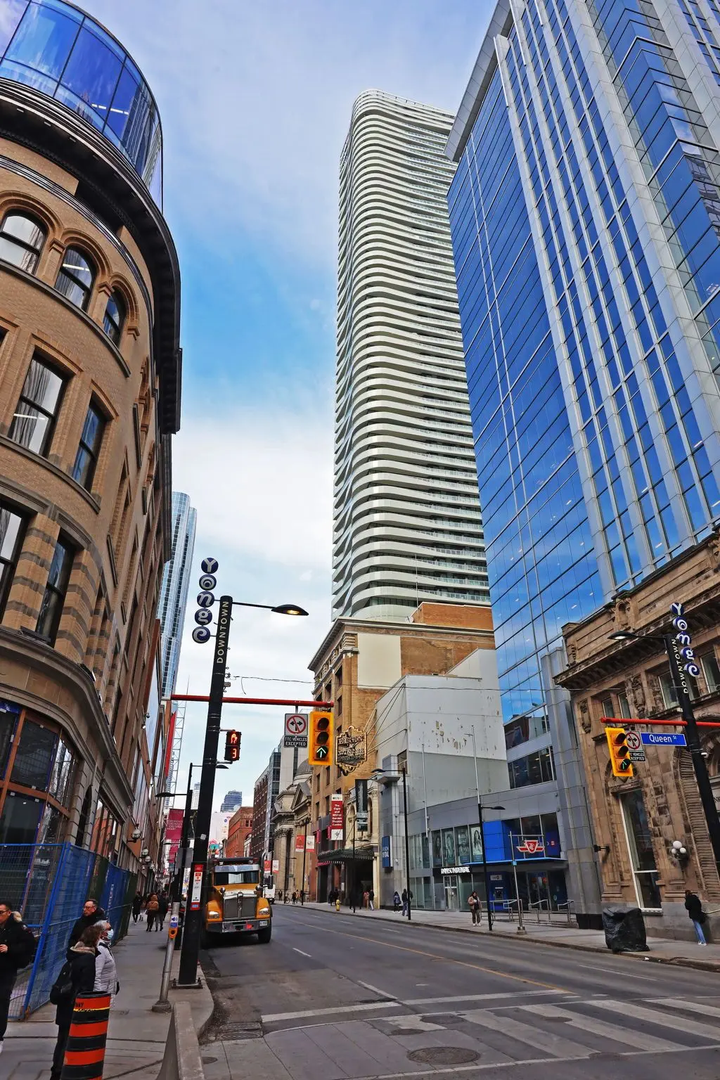 197 Yonge ST #3009, Toronto C08, ON M5B 0C1
