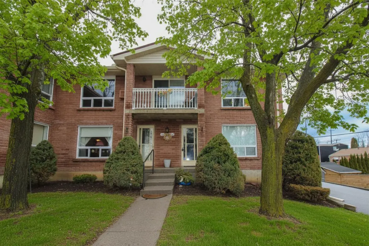 1110 Clonsilla AVE #204, Peterborough, ON K9J 5Y5