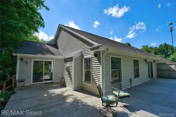 6500 N Seymour RD, Flushing Charter Township, MI 48433