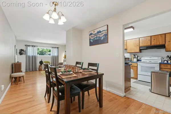 1061 Western DR, Ann Arbor, MI 48103