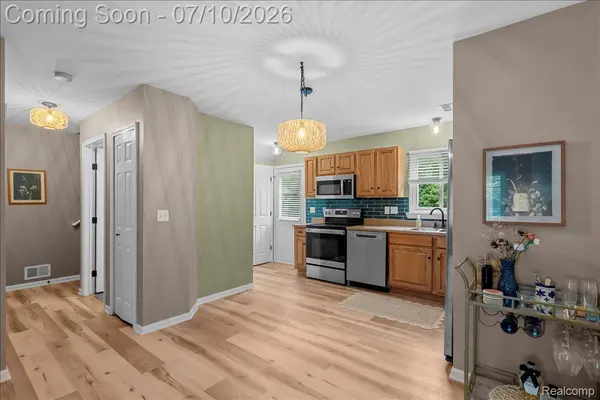 23464 Boller CT, Brownstown Charter Township, MI 48183