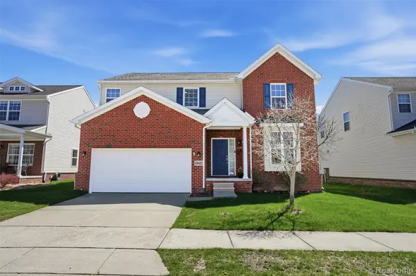 59625 Twin Pines DR, Lyon Charter Township, MI 48165
