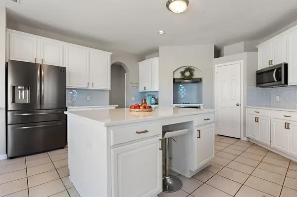 10005 Fairway Vista Drive, Rowlett, TX 75089