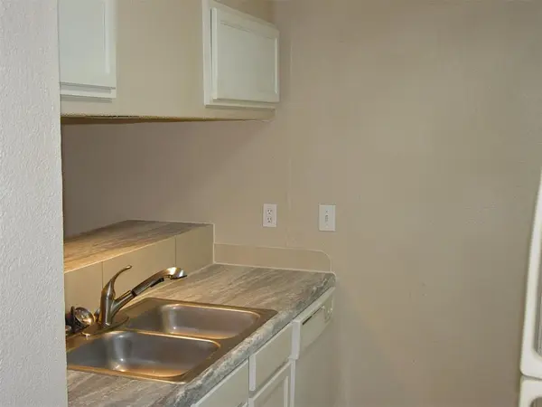 9605 Walnut Street #12106, Dallas, TX 75243
