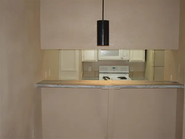 9605 Walnut Street #12106, Dallas, TX 75243
