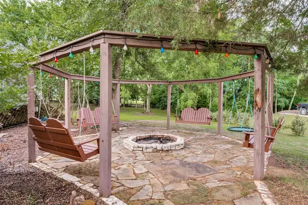 107 Meadow View Drive, Mckinney, TX 75071