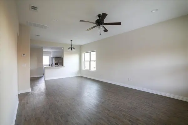 901 N Barrett Avenue, Denison, TX 75020
