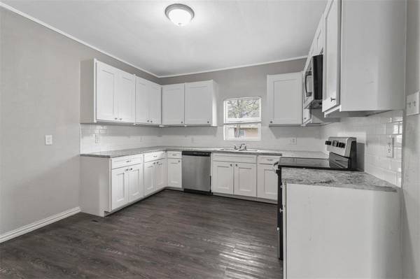 814 N Walnut Street, Sherman, TX 75090