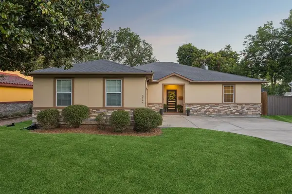 3744 Highgrove Drive, Dallas, TX 75220