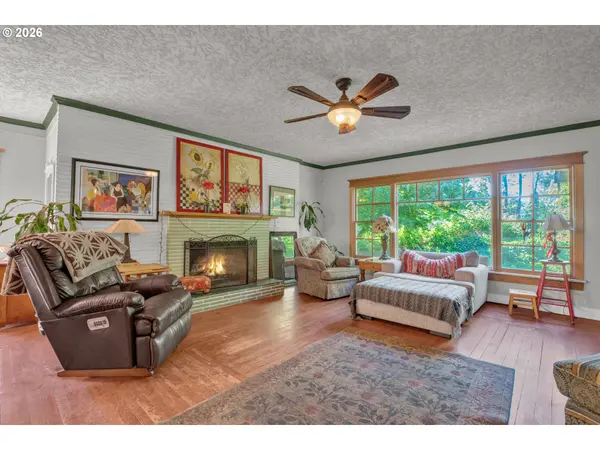 79080 N RIVER RD, Cottage Grove, OR 97424