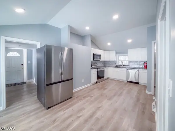 10 Ludlow St, Jefferson Twp., NJ 07885