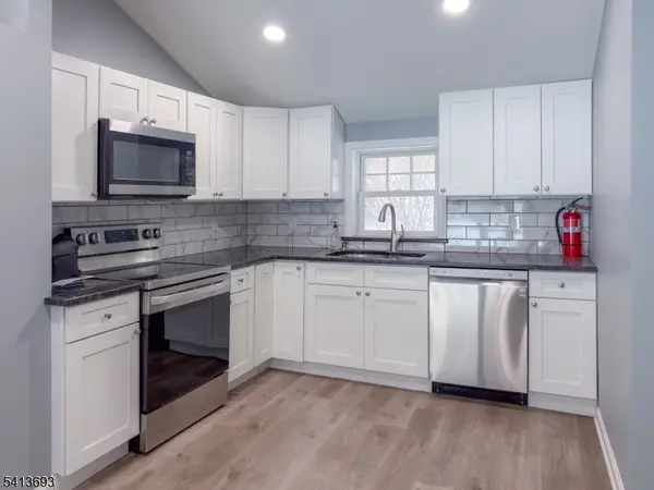 10 Ludlow St, Jefferson Twp., NJ 07885