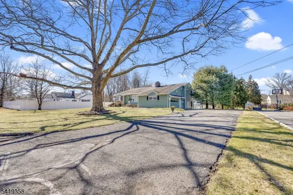 705 Schoolhouse Ln, Bound Brook Boro, NJ 08805