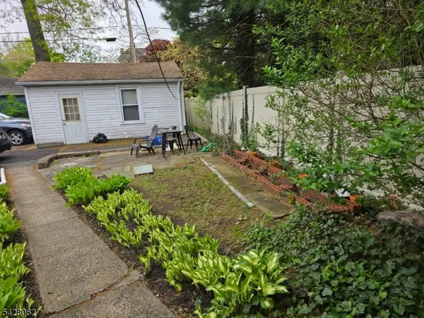 71 Montclair Avenue 2B, Montclair Twp., NJ 07042