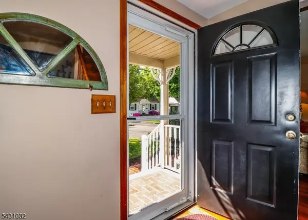 26 W Cliff Rd, Woodbridge Twp., NJ 07067