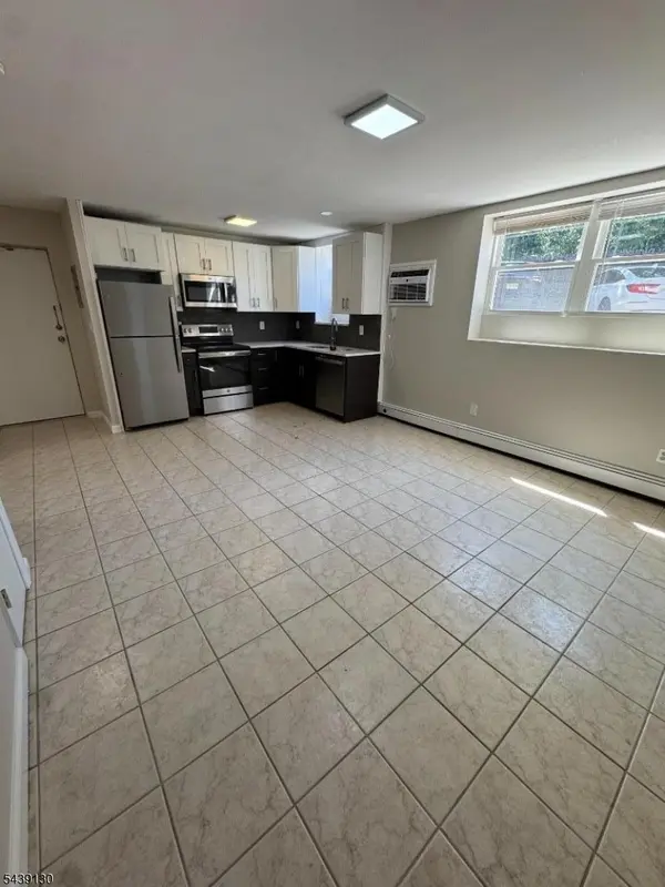 93 Centre St #10C, Nutley Twp., NJ 07110