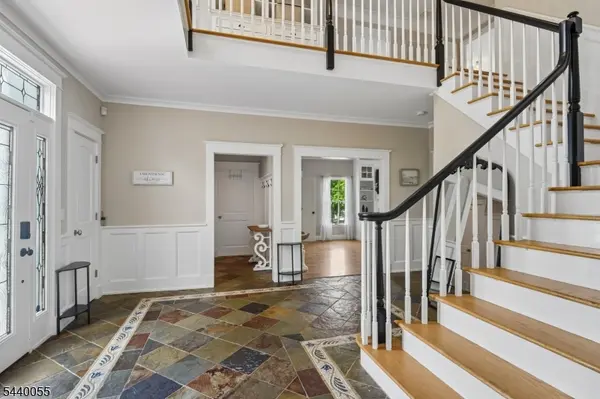 18 Quail Run, Randolph Twp., NJ 07869