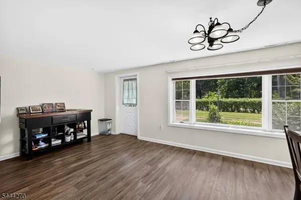 127 W End Ave, Newton Town, NJ 07860