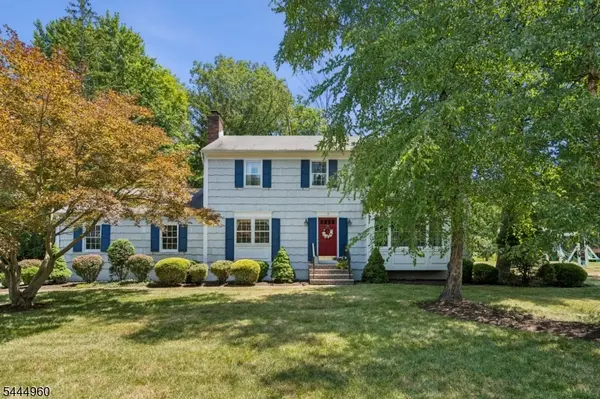 7 Timber Dr, North Caldwell Boro, NJ 07006