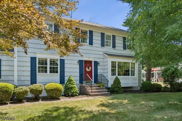 7 Timber Dr, North Caldwell Boro, NJ 07006