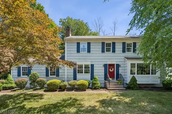7 Timber Dr, North Caldwell Boro, NJ 07006