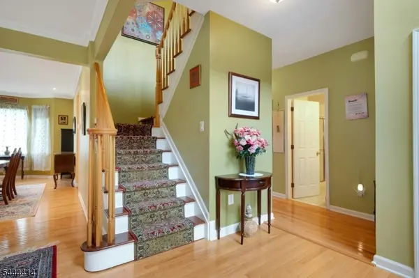 64 Walters Brook Dr, Bridgewater Twp., NJ 08807