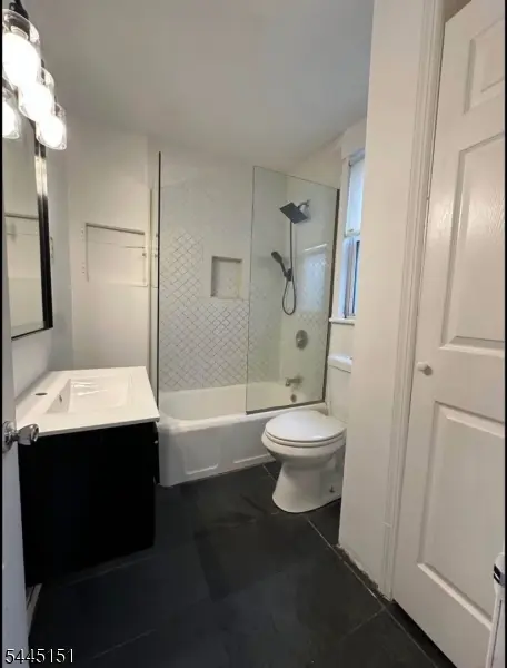 173 Corabelle Ave #1, Lodi Boro, NJ 07644