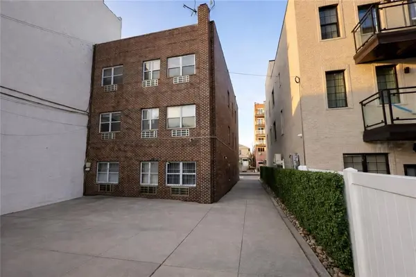 140 Avenue O #2RR, Brooklyn, NY 11204