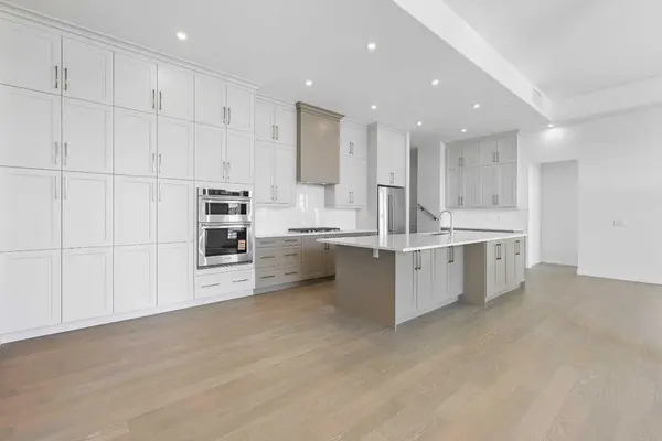 140 Marina CV SE #101, Calgary, AB T3M 3P4