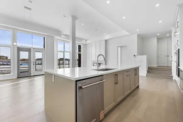140 Marina CV SE #101, Calgary, AB T3M 3P4
