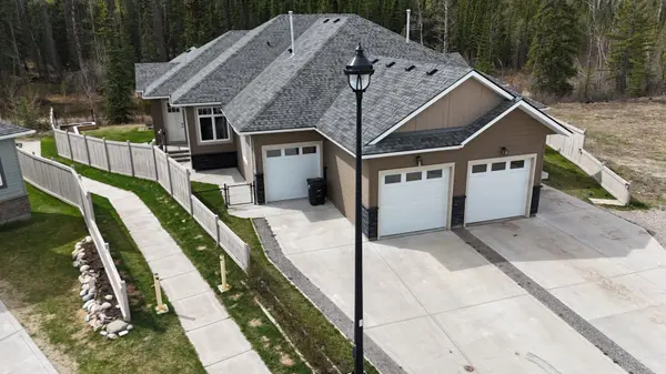 128 BERRY PL, Hinton, AB T7V0C1