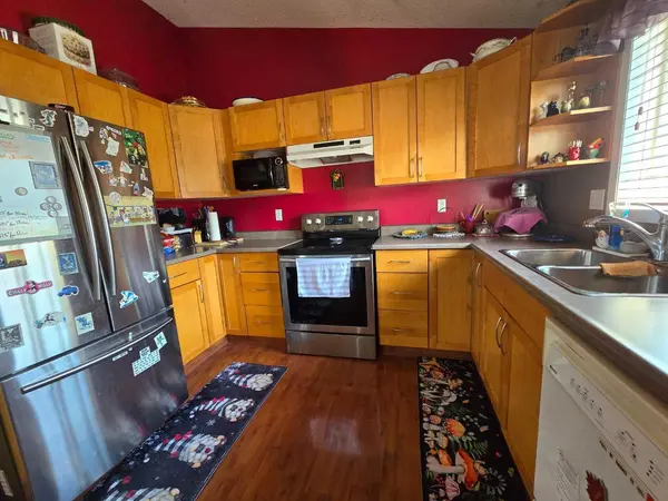 1207 61 Street, Edson, AB T7E 1Y4