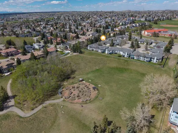 47 Hawkside PARK NW, Calgary, AB T3G 2W4