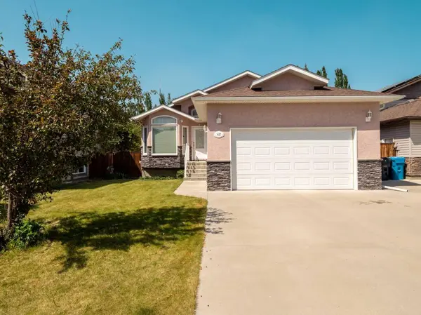 827 Kodiak Bay N, Lethbridge, AB T1H 5S2