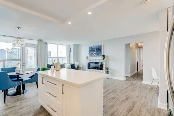 10 Edgecliff Golfway #1417, Toronto C11, ON M3C 3A3